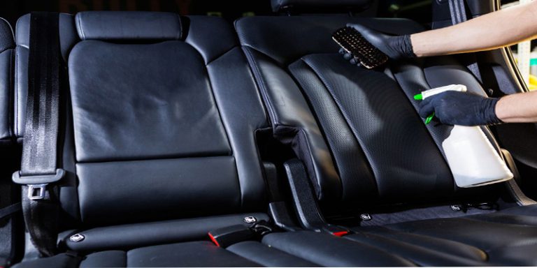 تمیز کردن چرم صندلی ماشین